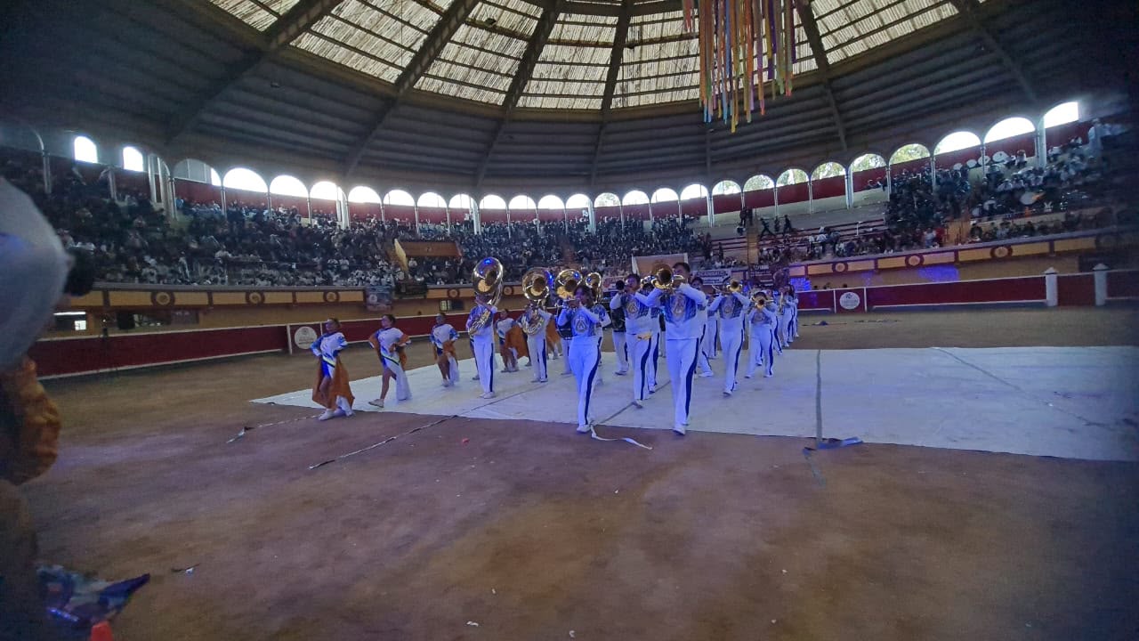 La Marching Band de la ENSEP se presenta en la Plaza de Toros «El Pinal» de Teziutlán